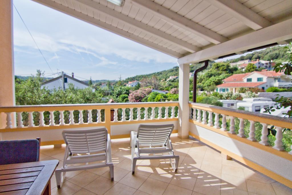 Foric Apartments With Outdoor Heated Pool Rab Town Rum bild