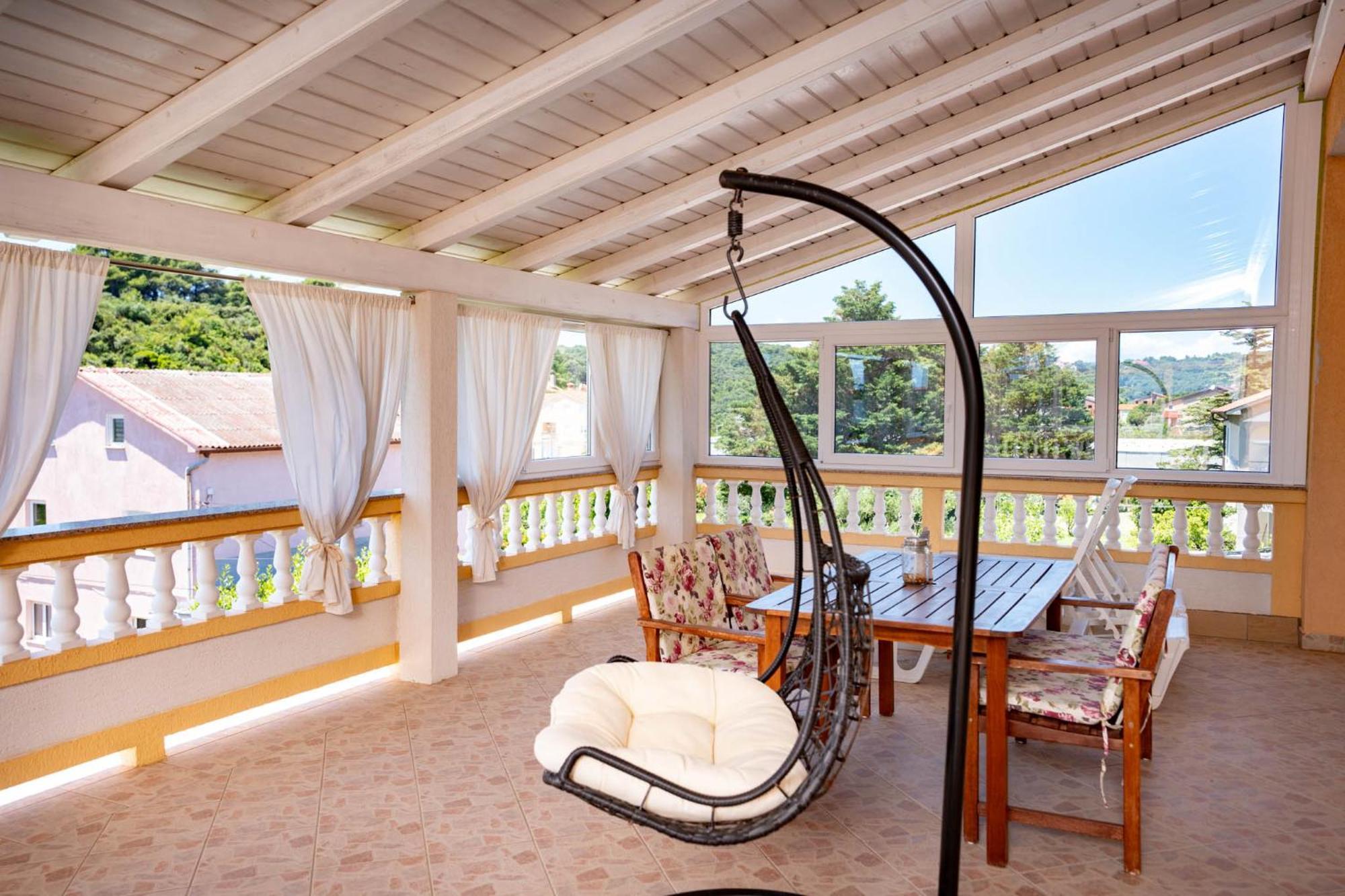 Foric Apartments With Outdoor Heated Pool Rab Town Exteriör bild