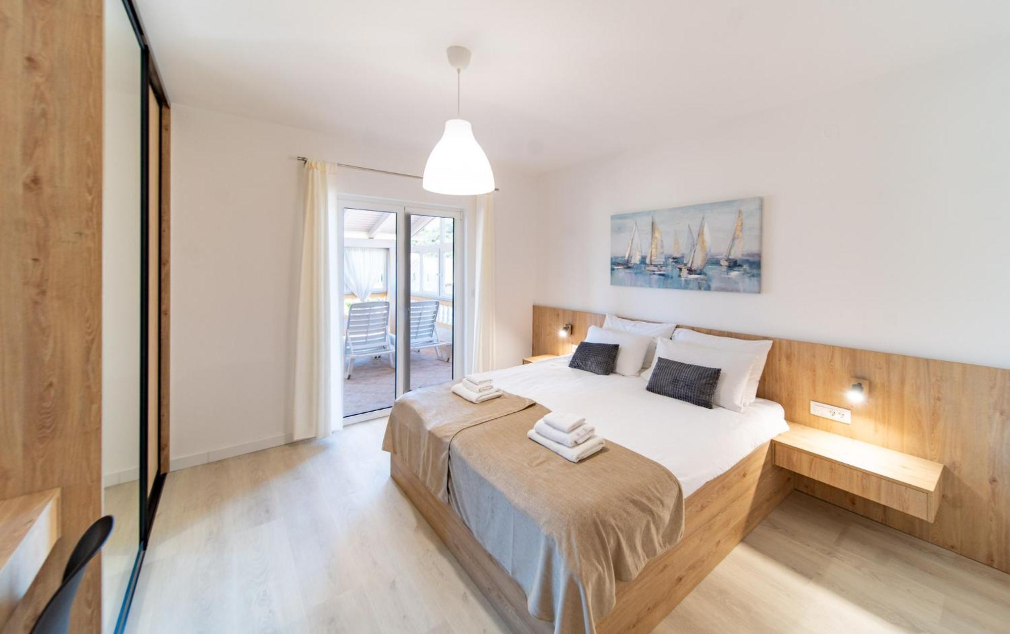Foric Apartments With Outdoor Heated Pool Rab Town Exteriör bild