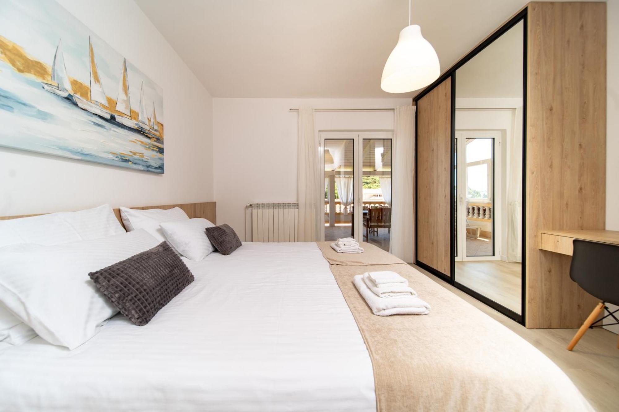 Foric Apartments With Outdoor Heated Pool Rab Town Exteriör bild