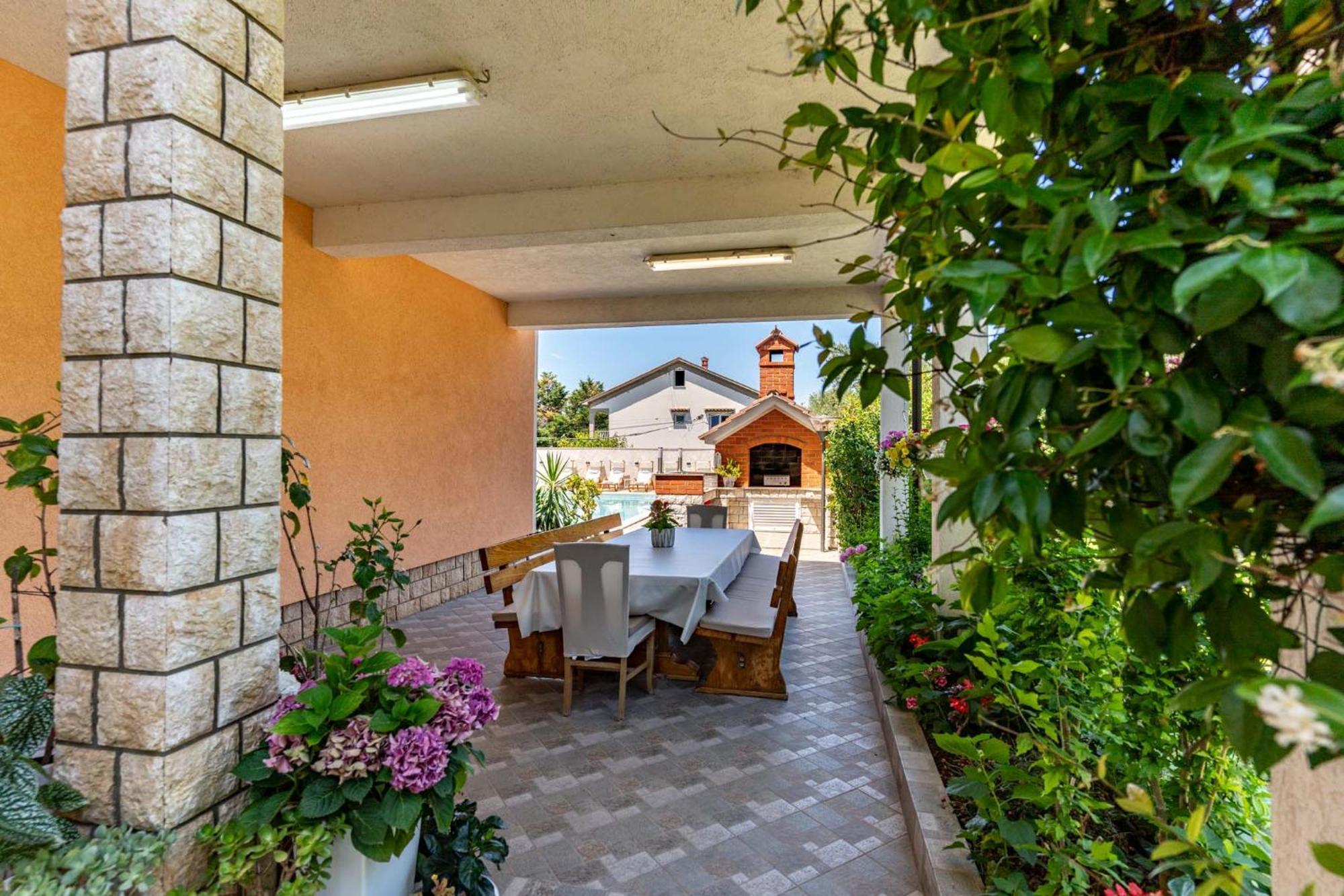 Foric Apartments With Outdoor Heated Pool Rab Town Exteriör bild