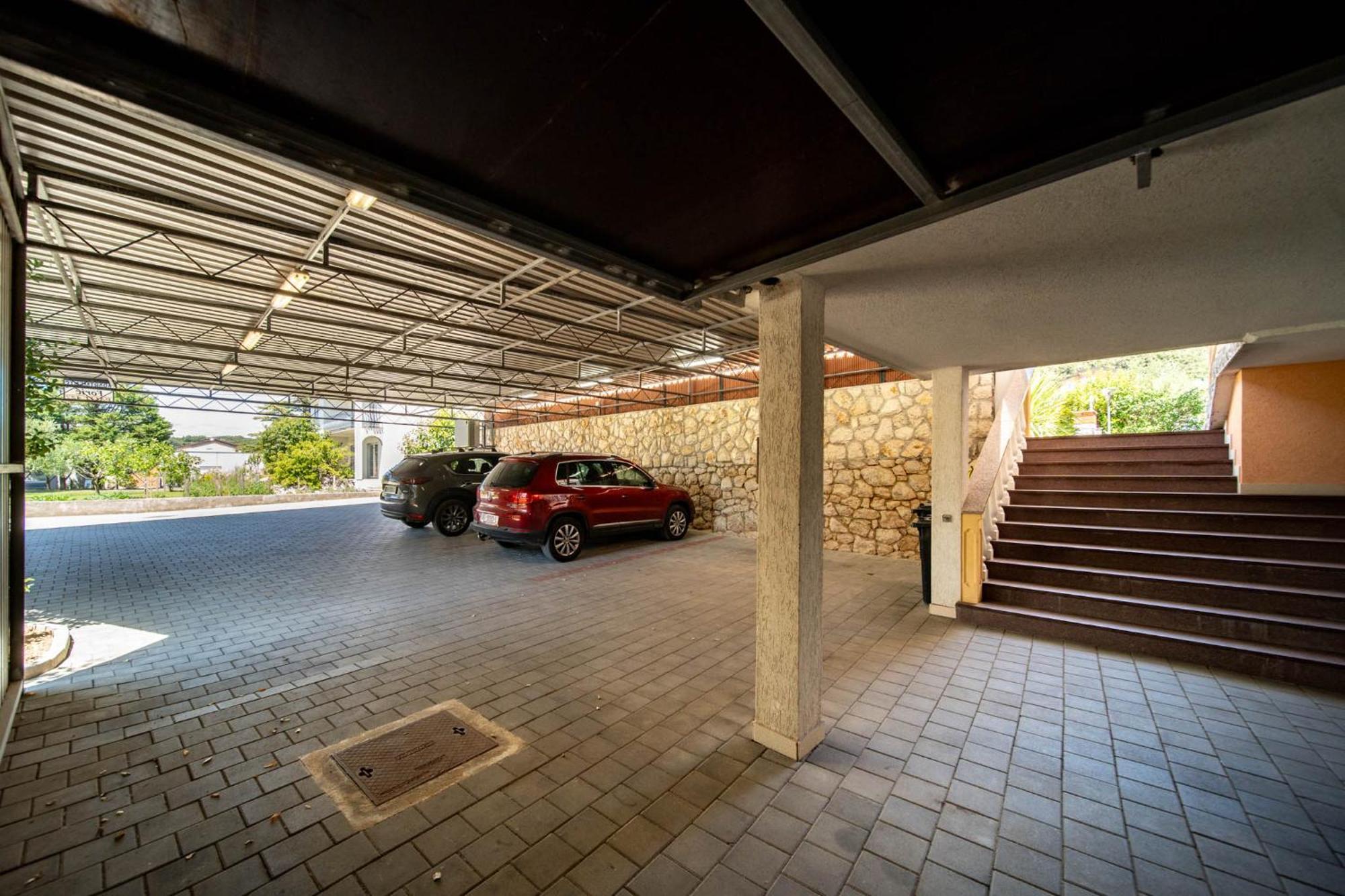 Foric Apartments With Outdoor Heated Pool Rab Town Exteriör bild